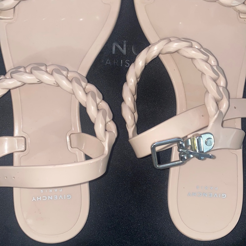 Sandals - Picture 3 of 4